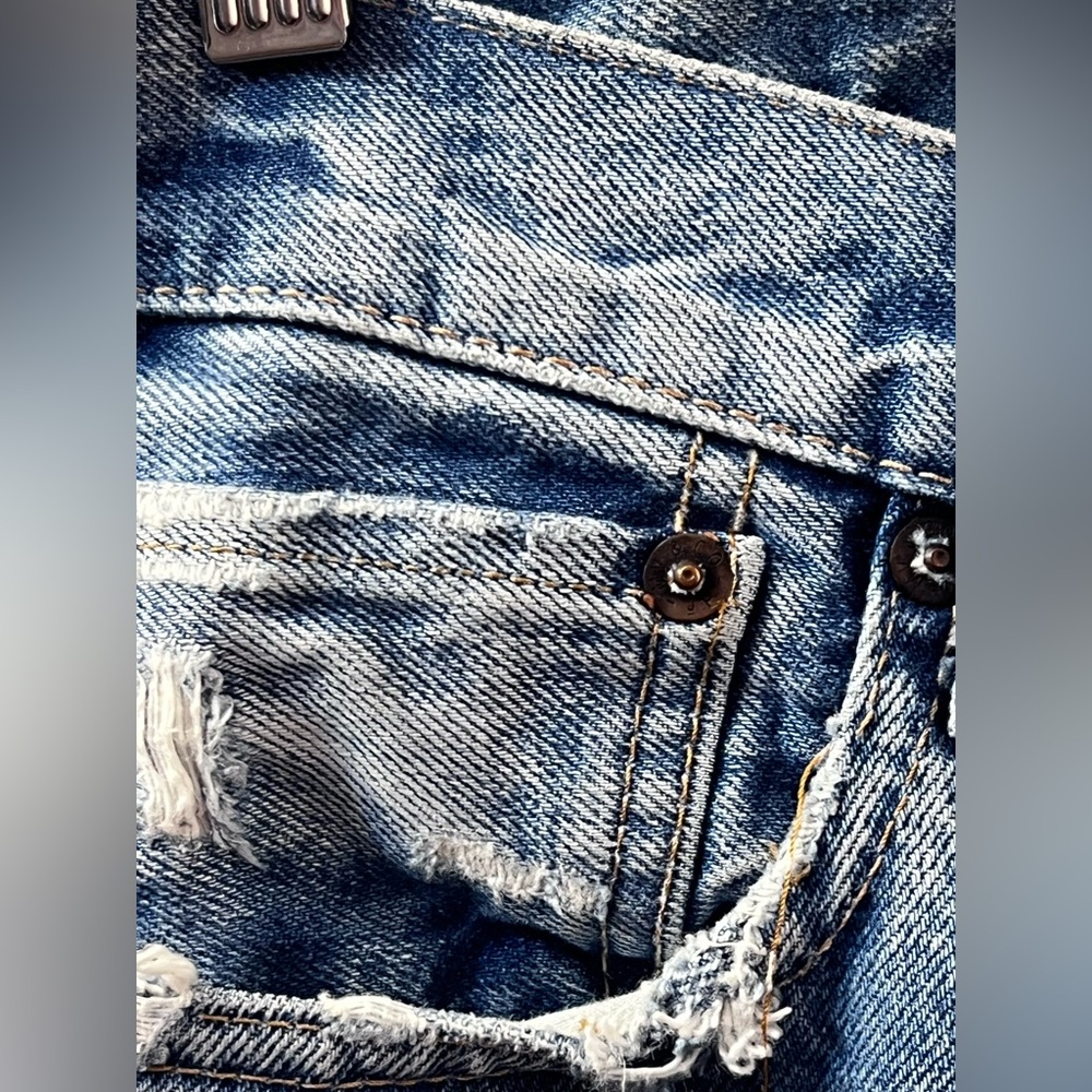 MOUSSY Vintage Aberdeen Tapered distressed jeans in blue cotton denim - Picture 11 of 16